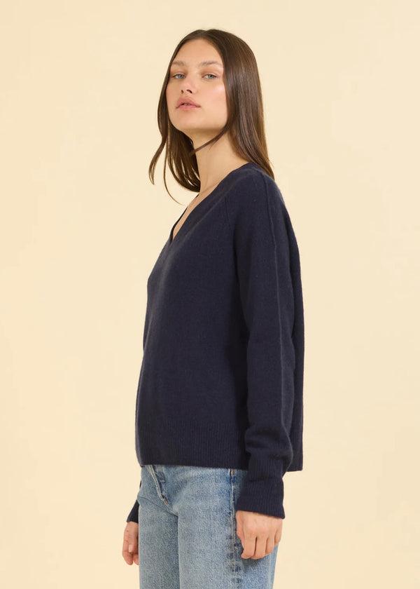 OGD Sloane Cashmere V-Neck Navy