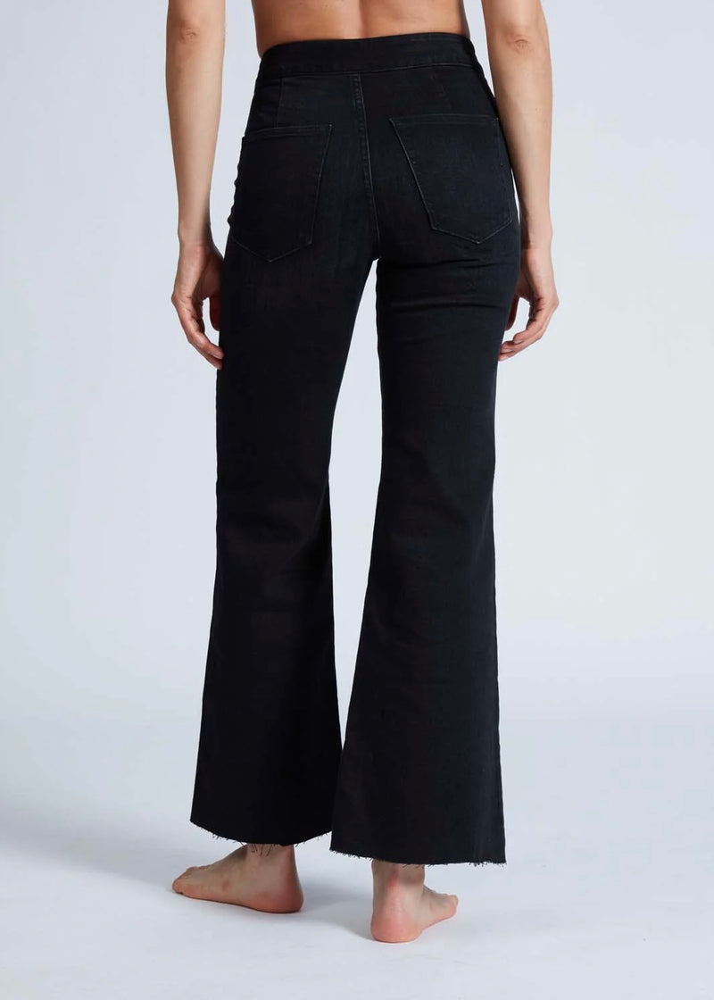 ASKK Crop Brighton Black